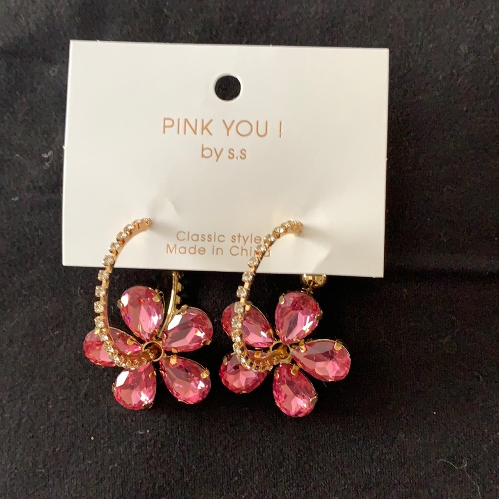 5/$25 NWT Pink You I by s.s. Pink crystal goldstone post w/rhinestones. Floral.